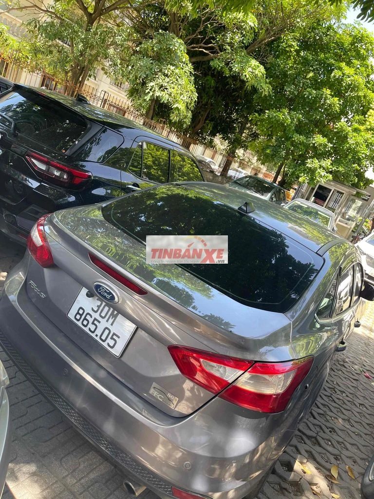 Ford Focus 2015 Xám xe đã qua sử dụng