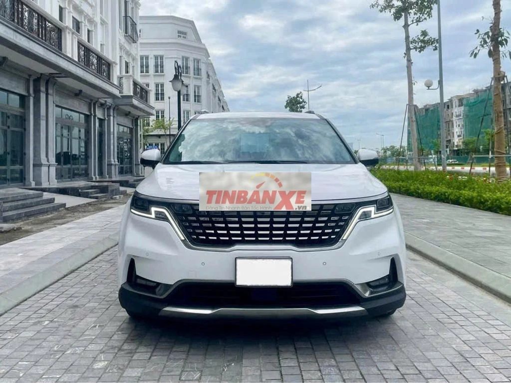 Kia Carnival Signature 2.2D 2022 68000 km Trắng