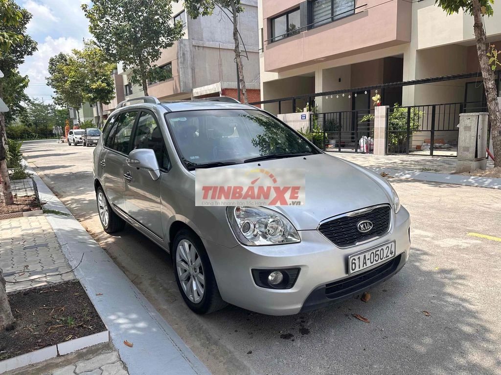 Kia Carens 2011 Bản full Số sàn Bạc