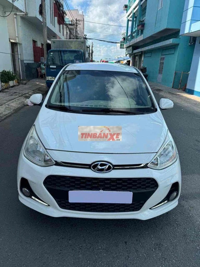 Hyundai i10 2017 Full 68000 km Trắng