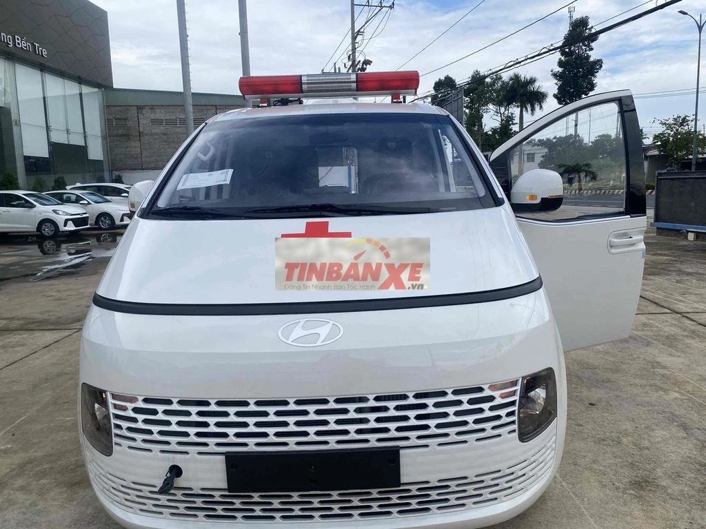 Hyundai Staria Cứu thương - 971tr