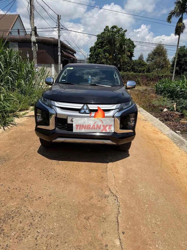 Mitsubishi Triton GLX 2023 15000 km Đen