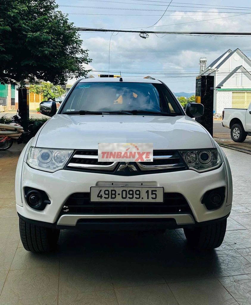 Mitsubishi Pajero Sport 2016 Số sàn Trắng