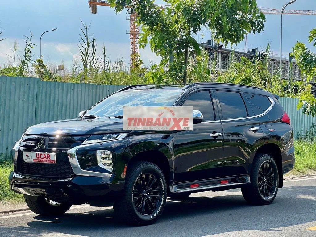 Mitsubishi Pajero Sport 2023 Đen