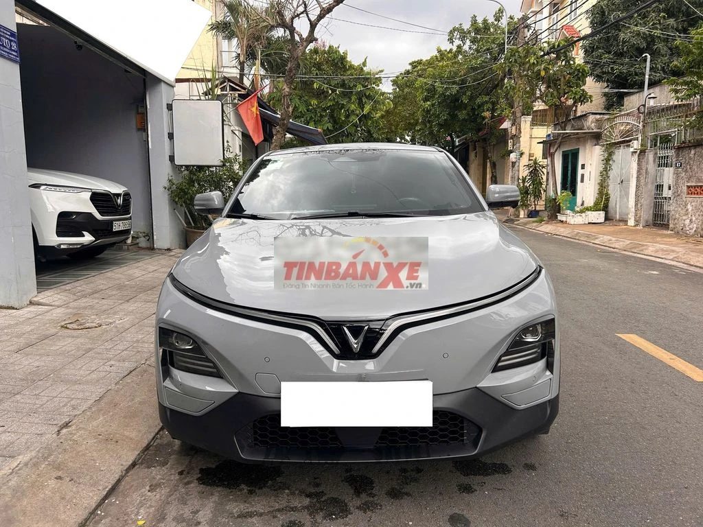 VF6 plus (bản mỹ) 26 - sơn zin cả xe