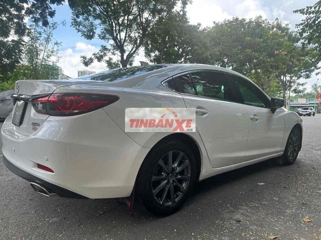 Mazda 6 2015 2.0 AT bstp - hình sao xe vậy