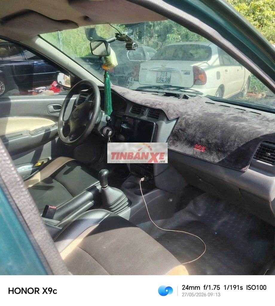 Mazda 323 GLXI 1997 Xanh Số sàn