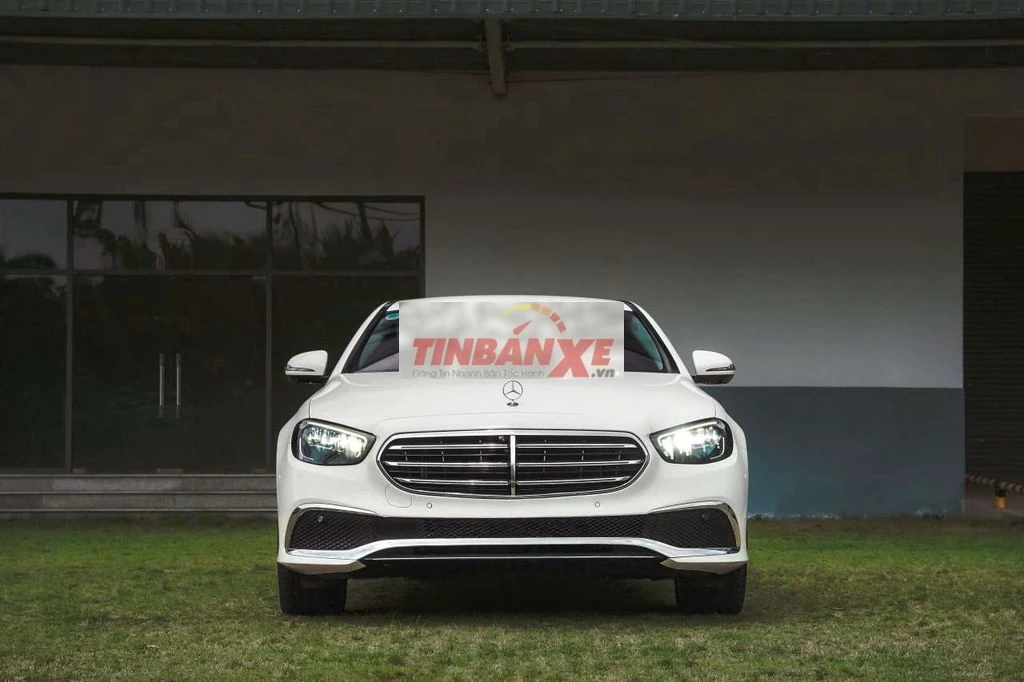 Mercedes E200 Exclusive V1 model 2023 cực đẹp