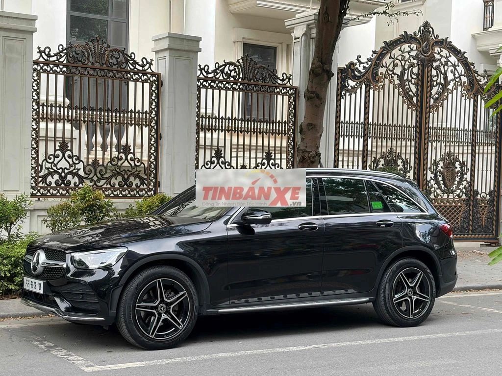 Mercedes-Benz GLC300 2022 Đen 33000 km