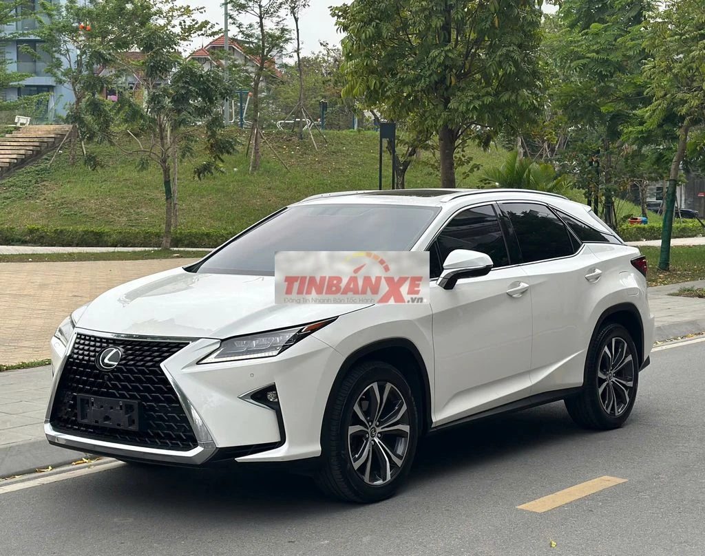 Toyota Fortuner 2025, nhập In, chạy ít chất xe 98%