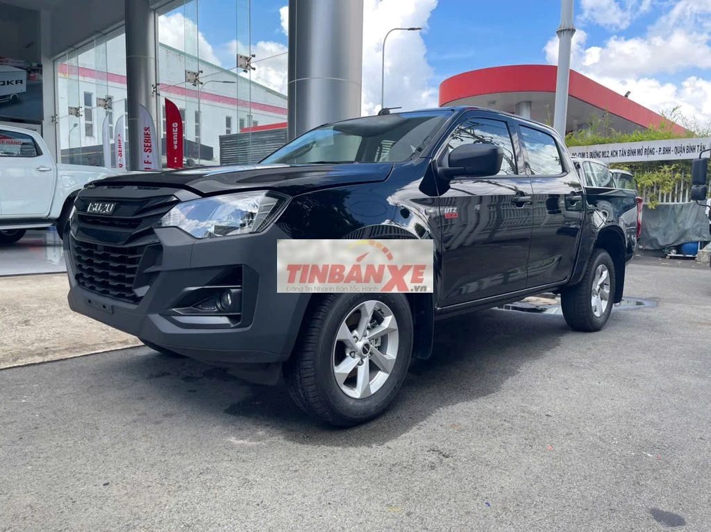 Isuzu Dmax UTZ 825kg màu Đen