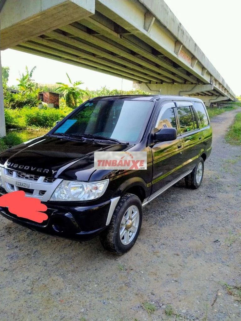 Isuzu Highlander 8 chỗ Đen