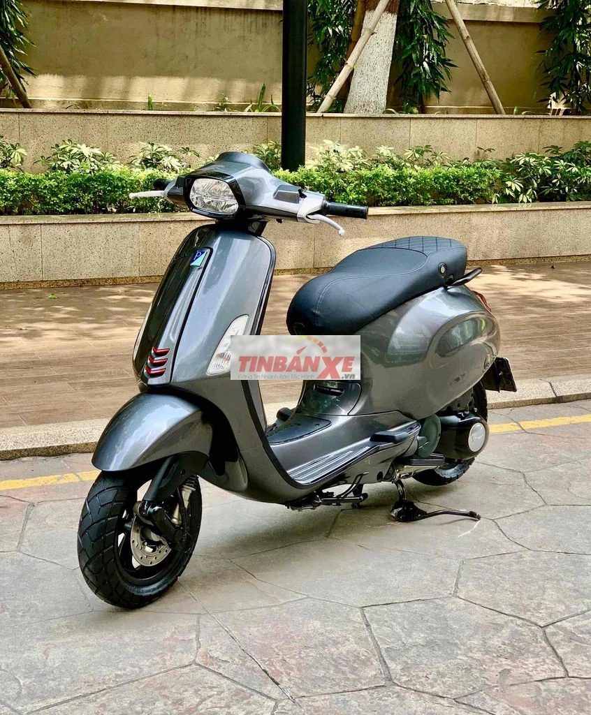 Vespa Sprint up xám lambo