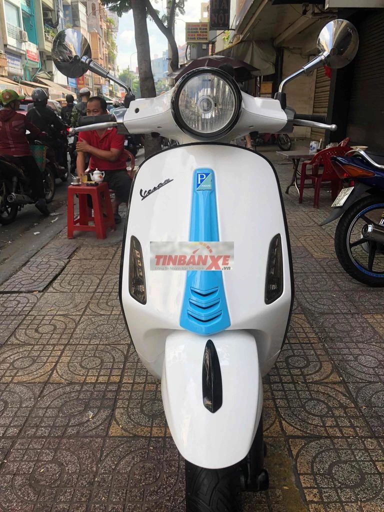 Piaggio Primavera 2014 Trắng
