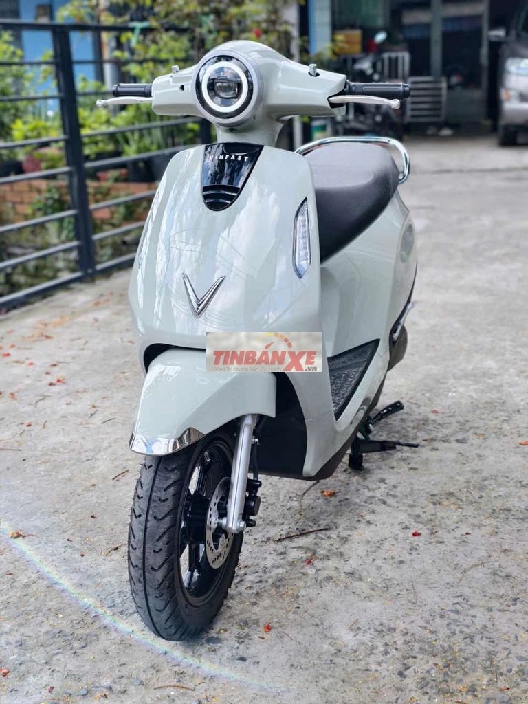 VinFast EVO MAX Xanh oliu T4/2026 165 km