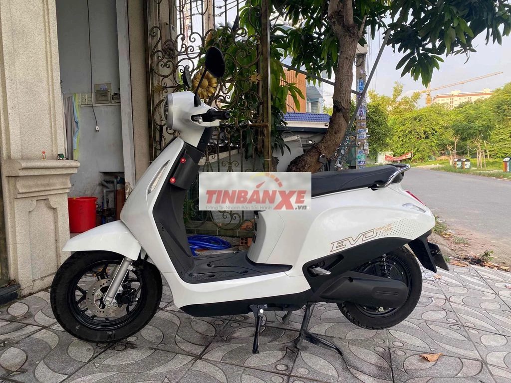 Xe VinFast Evo Grand Lite
