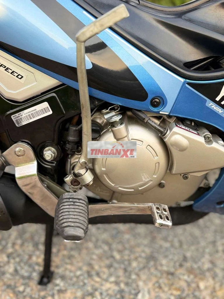 Yamaha Yaz Xanh trắng