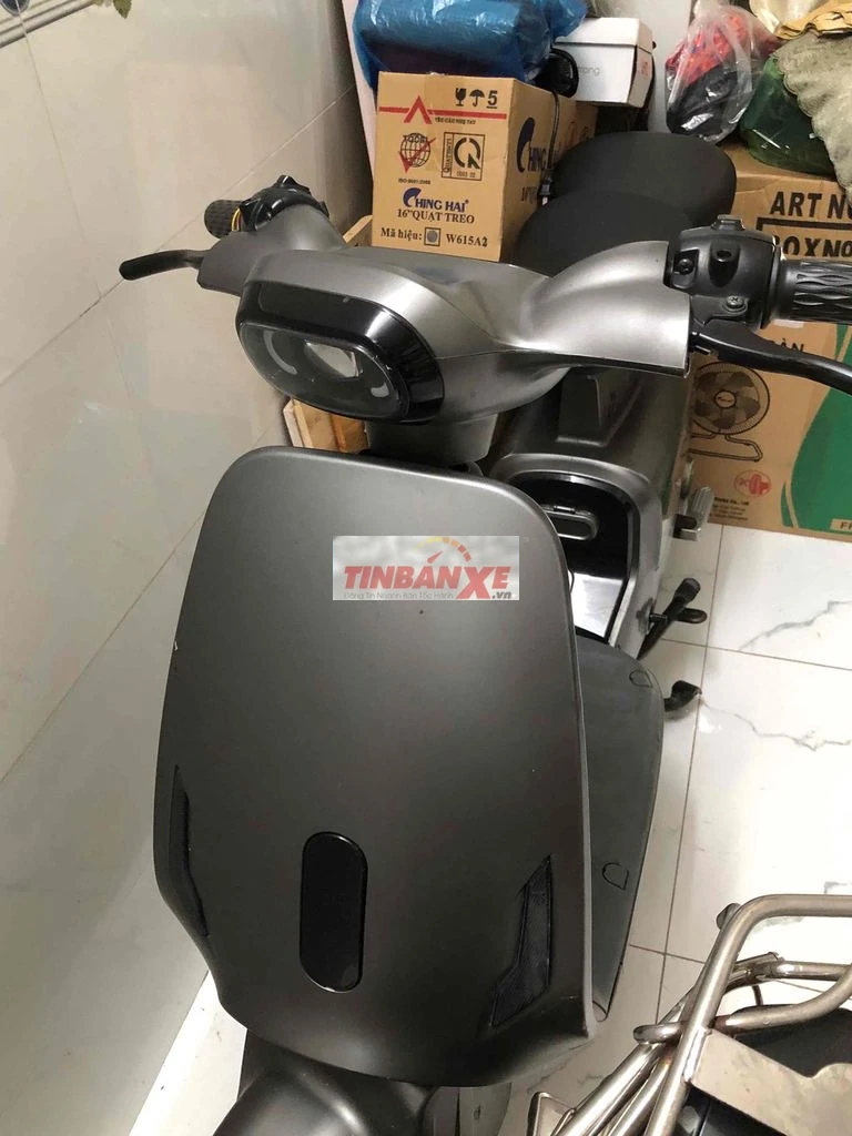 Xe máy điện Dat Bike Weaver Xám/Đen