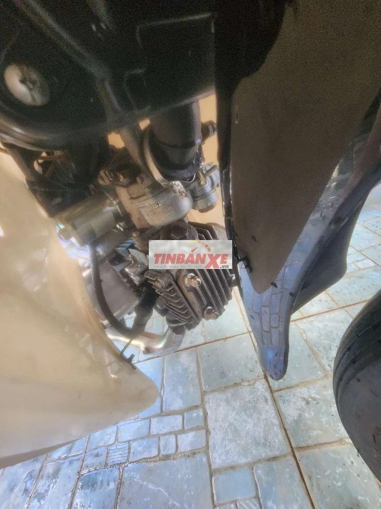 Honda Super Cub 50 2023 Trắng Đen