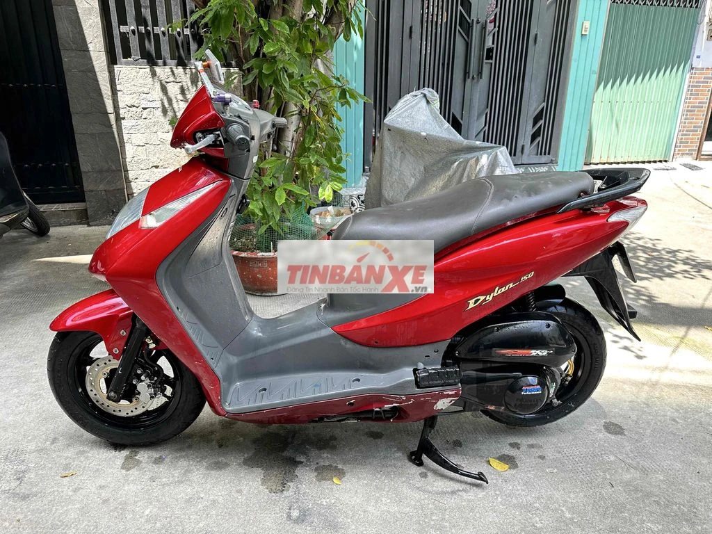 Honda Dylan 150 Đỏ Êm, zin chưa bung