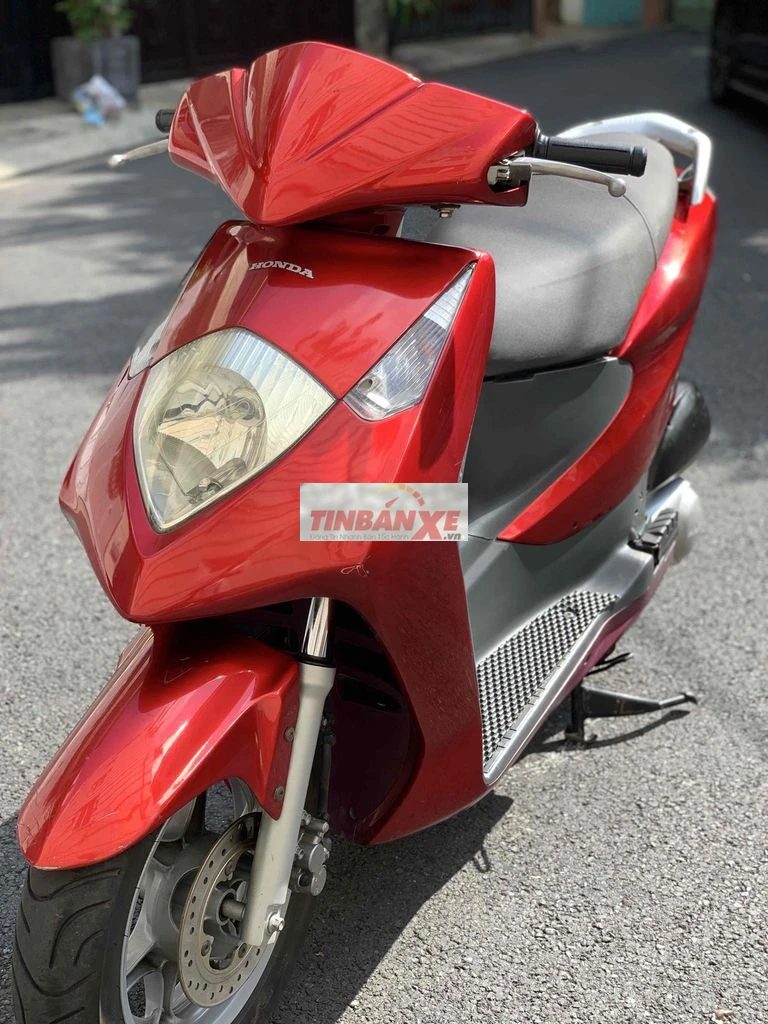 Dylan 150 nhập Ý 2005 chất zin ngay chủ kí