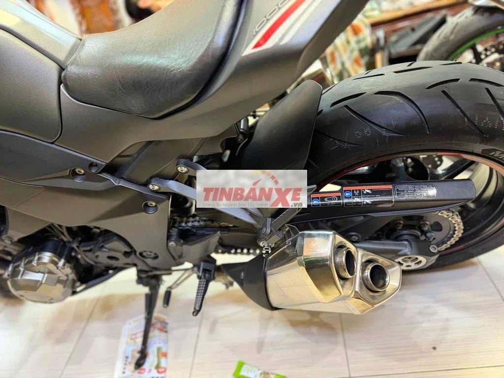 Kawasaki Z1000 Xám