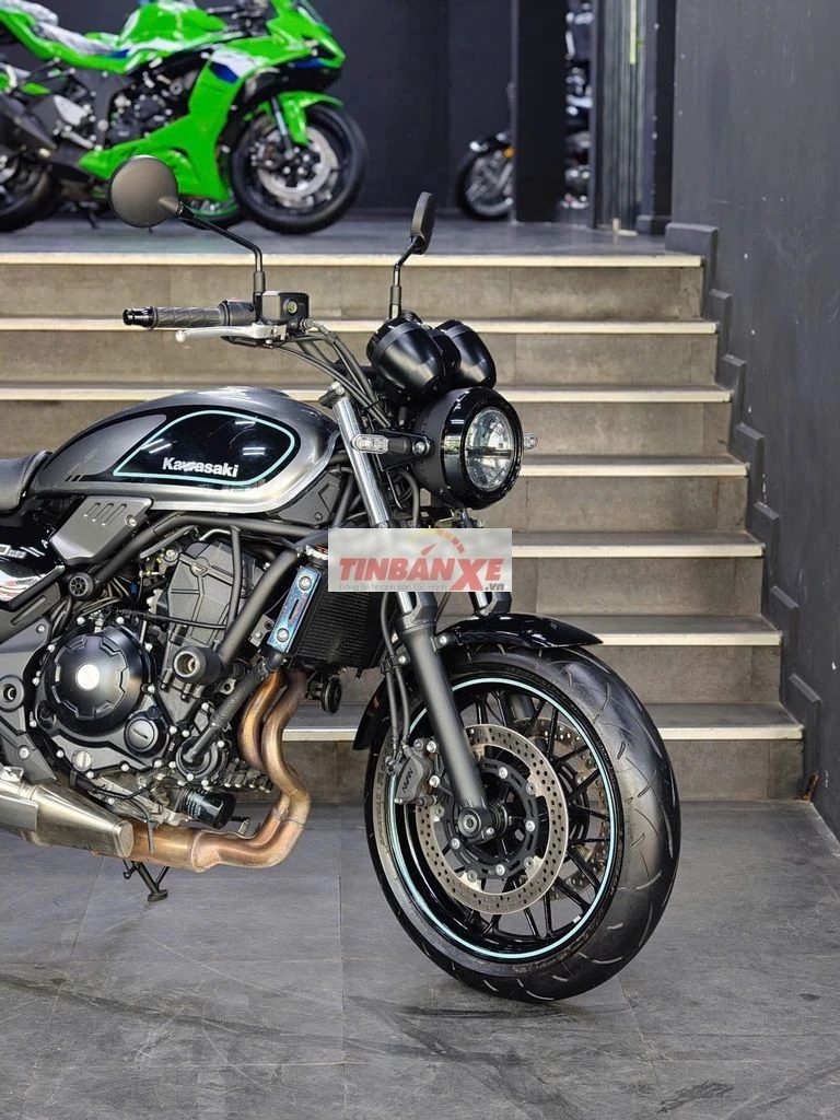 Kawasaki Z650 RS 2023 Xám Titan 3000km