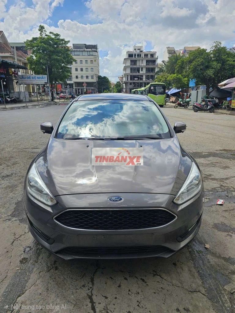 Ford Focus 2018 Tự động Xám 37.000 km