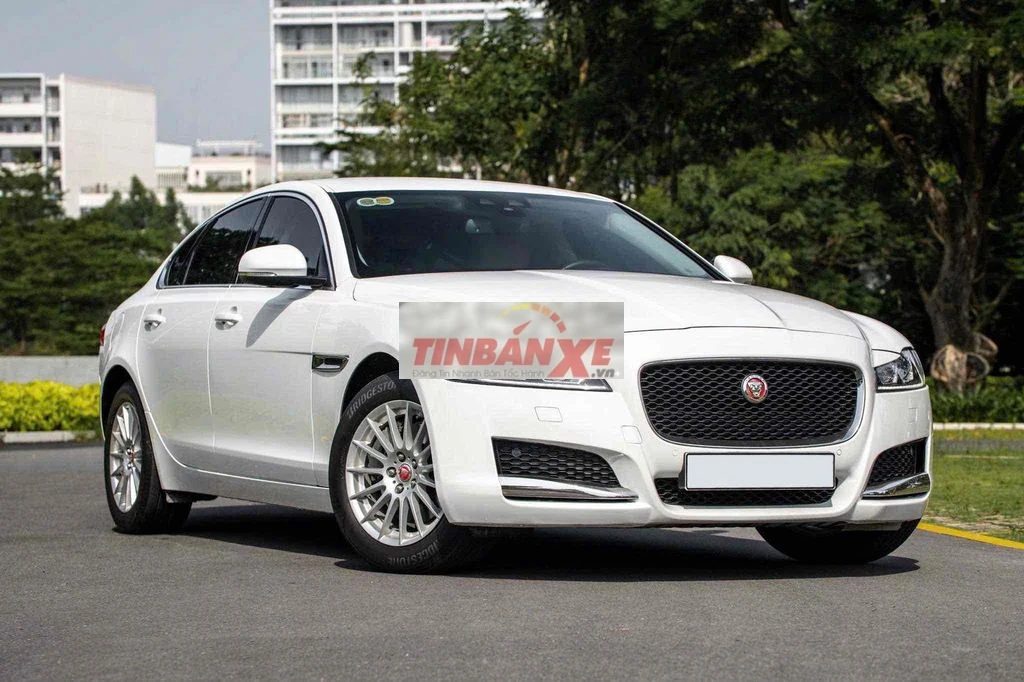 Jaguar XF Pure 2017 Trắng 40.000 miles