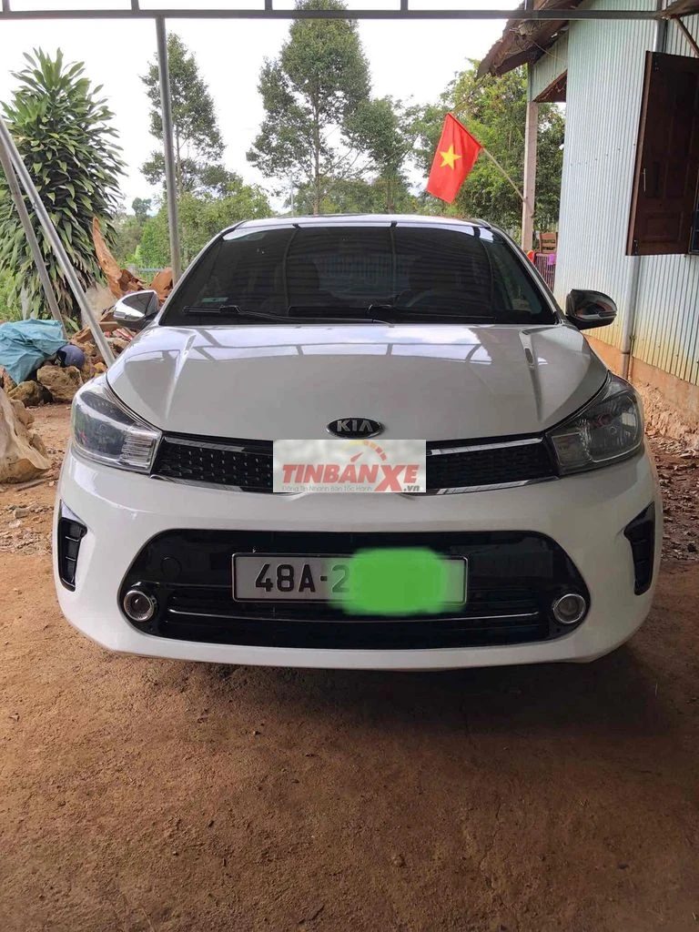 Kia Soluto Trắng 5 chỗ ghế da