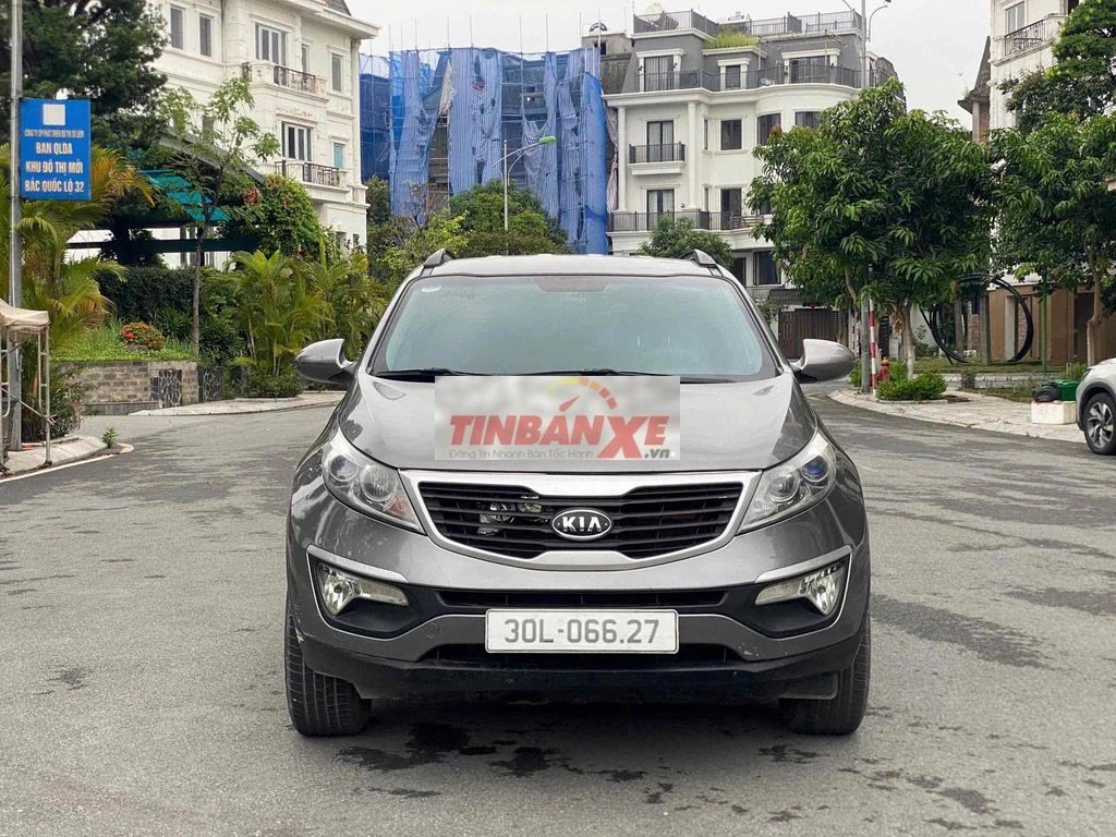 Kia Sportage SUV 5 chỗ màu Xám