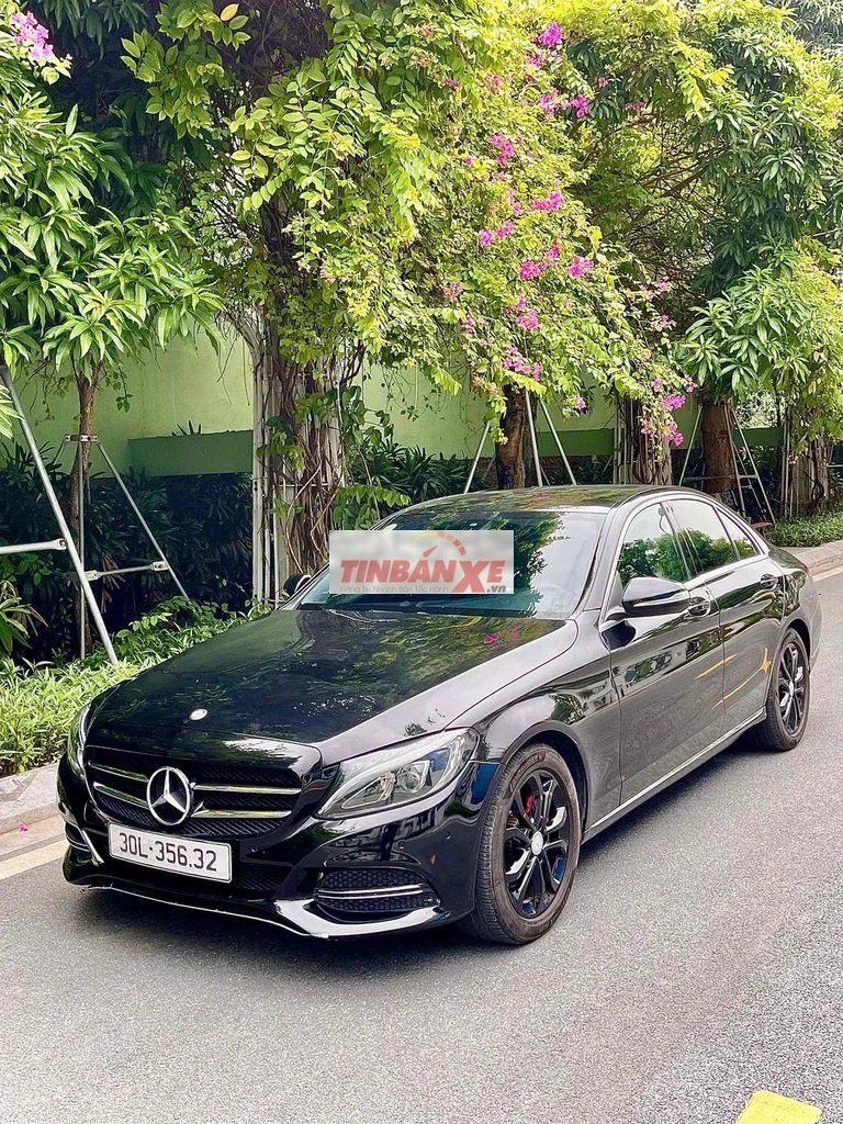 Mercedes-Benz C-Class Đen 5 chỗ