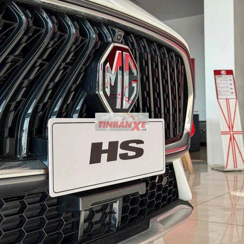 MG HS Luxury C-SUV Trắng mới 100%