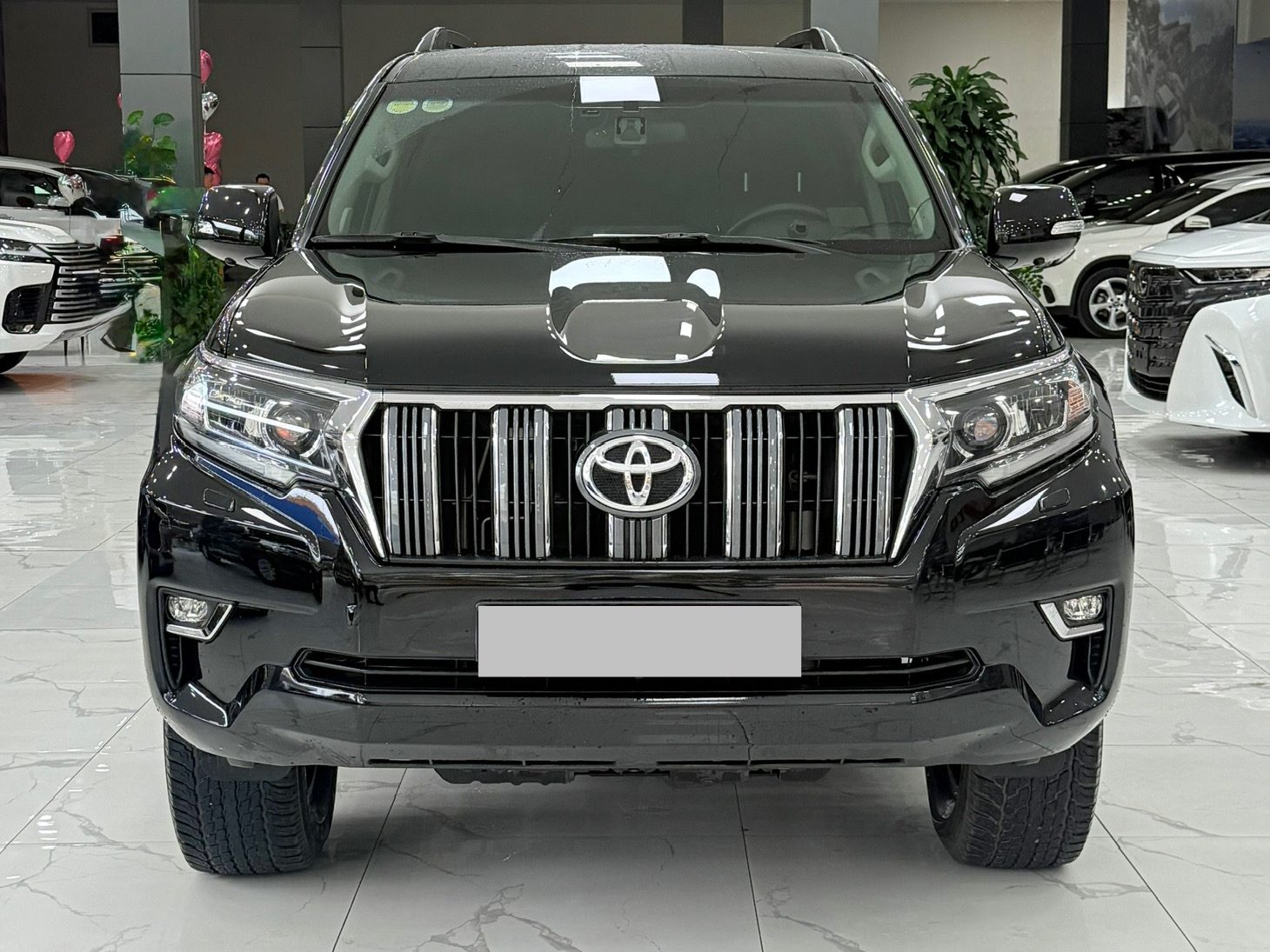 Bán Toyota Prado VX sản xuất 2019. Xe đi ít siêu mới.