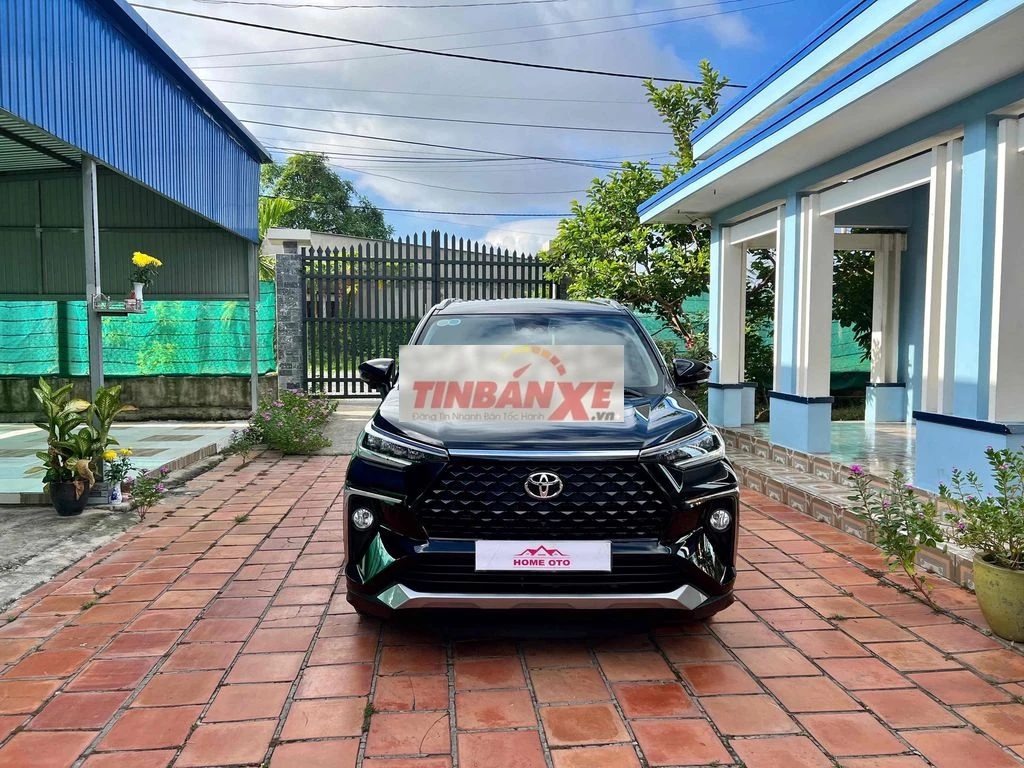 Toyota Veloz Top 1.5CVT 2024 Đen Tự động 8.000 Km