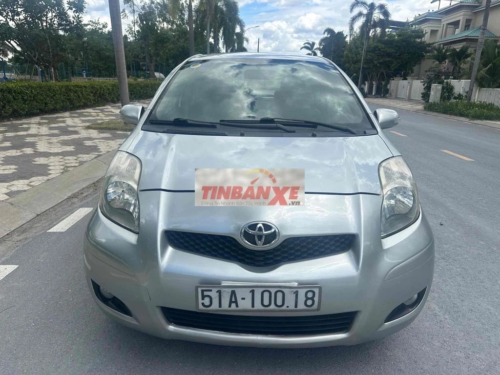 Toyota Yaris số tự động nhập khẩu chính chủ