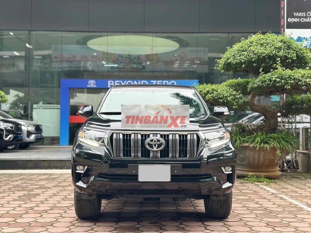 Toyota Hà Đông Land Cruiser 2.7VX 2019 Đen 3v4 km