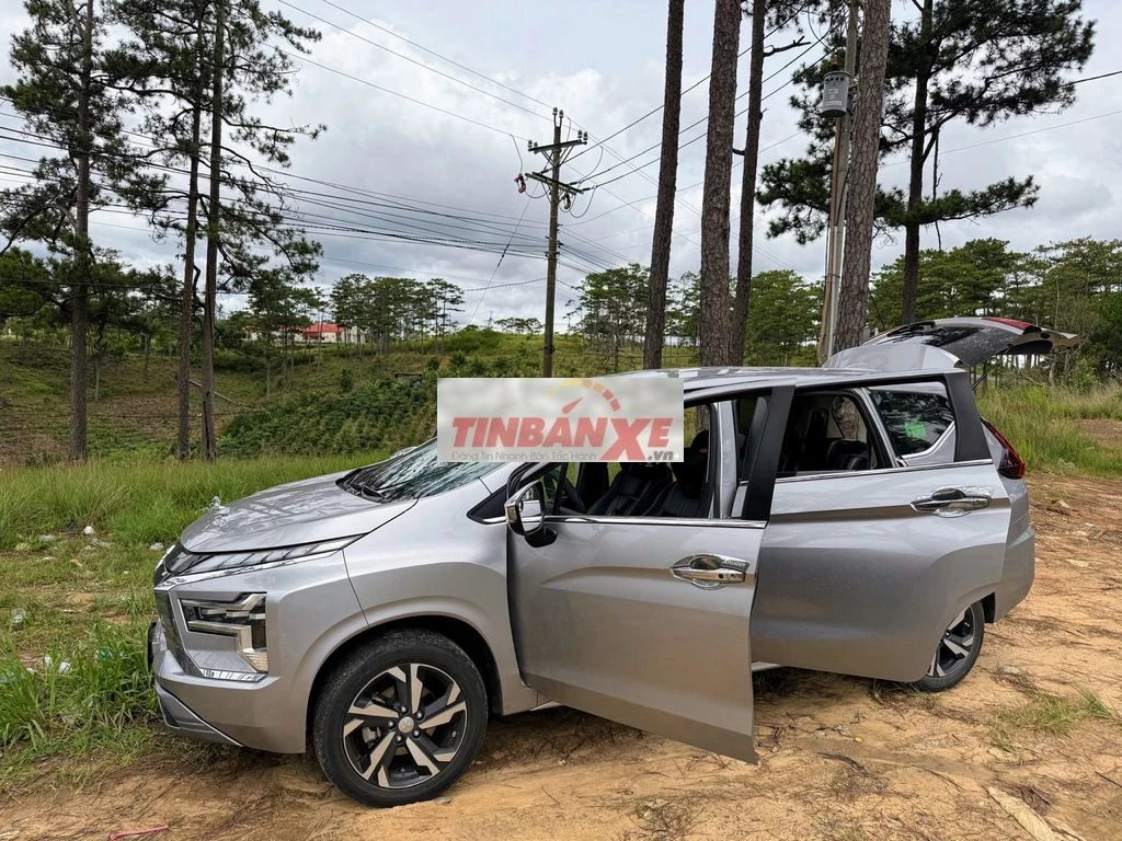 Mitsubishi Xpander Premium 2022 Bạc Dưới 50.000 km