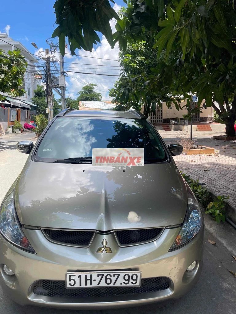Mitsubishi Grandis 2009 Vàng cát 7 chỗ
