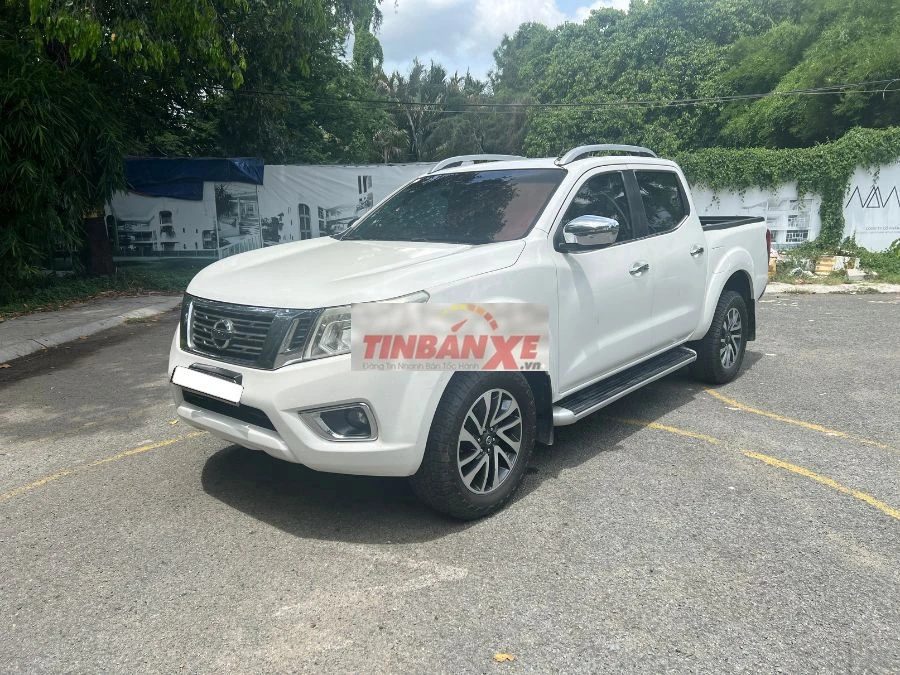 Nissan Navara VL 2015 Số tự động Trắng