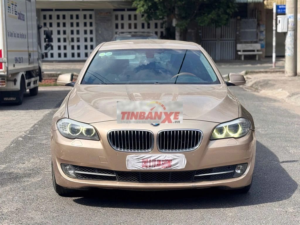 BMW 520i 2012 Đức Vàng cát 130.000 km