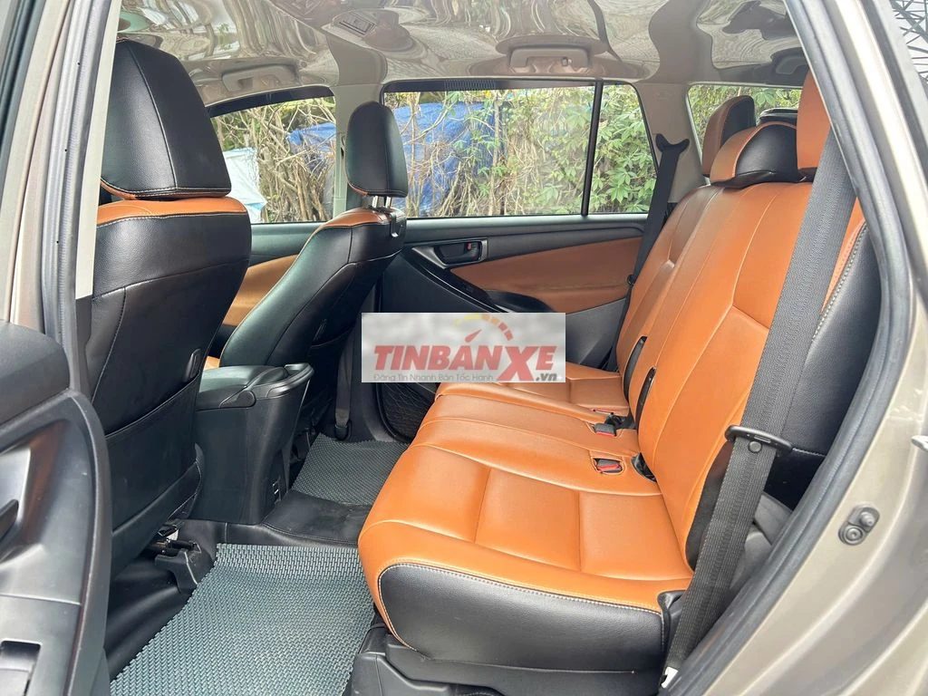 Innova 2.0E MT 2019 Đi 59.000km Lên 60Tr Đồ Chơi