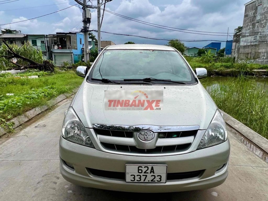 Toyota Innova 2007 Bạc 7 chỗ