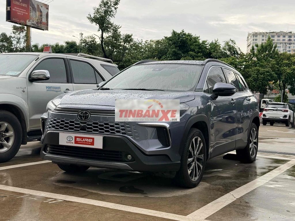 Toyota Corolla Cross 1.8V 2024 1 chủ lướt 12.300Km