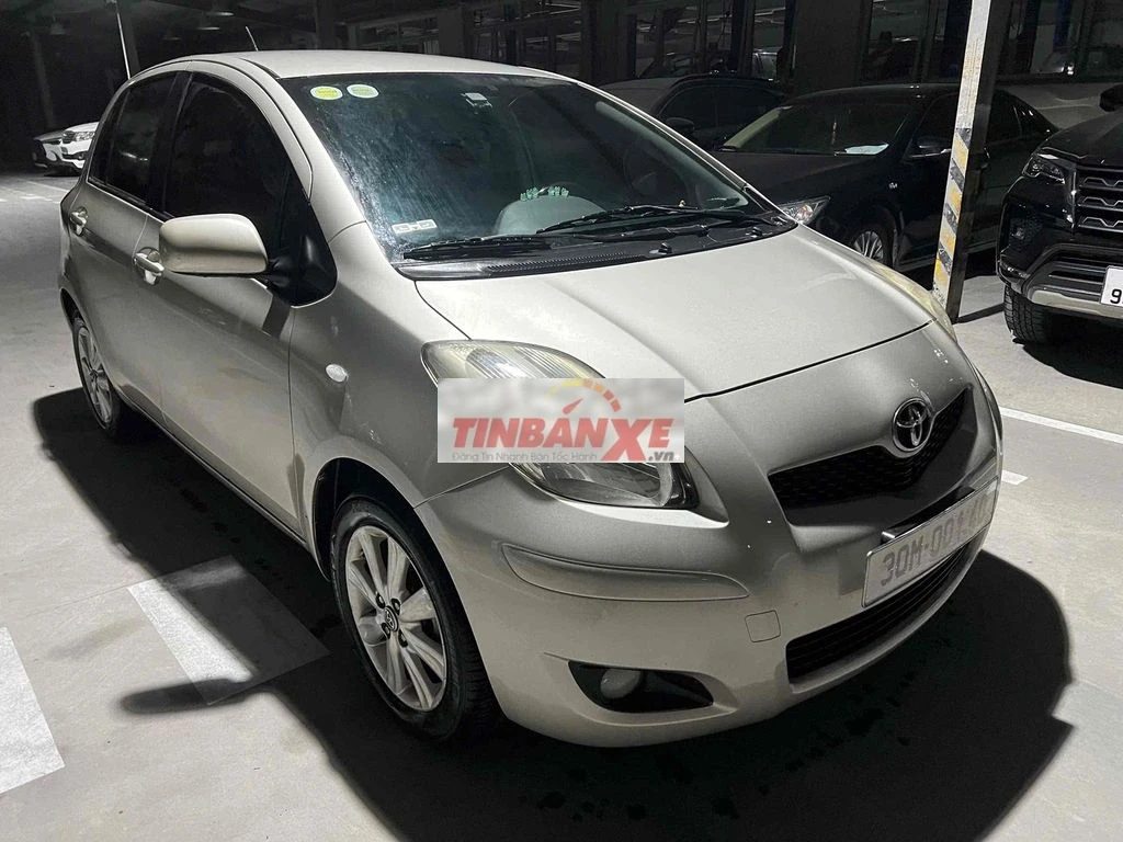 Toyota Yaris Hatchback 2009 Vàng cát Nhật Bản