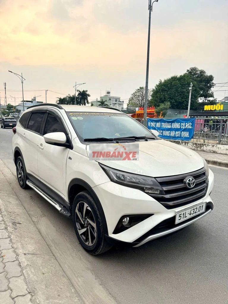 Bán xe gia đình Toyota Rush