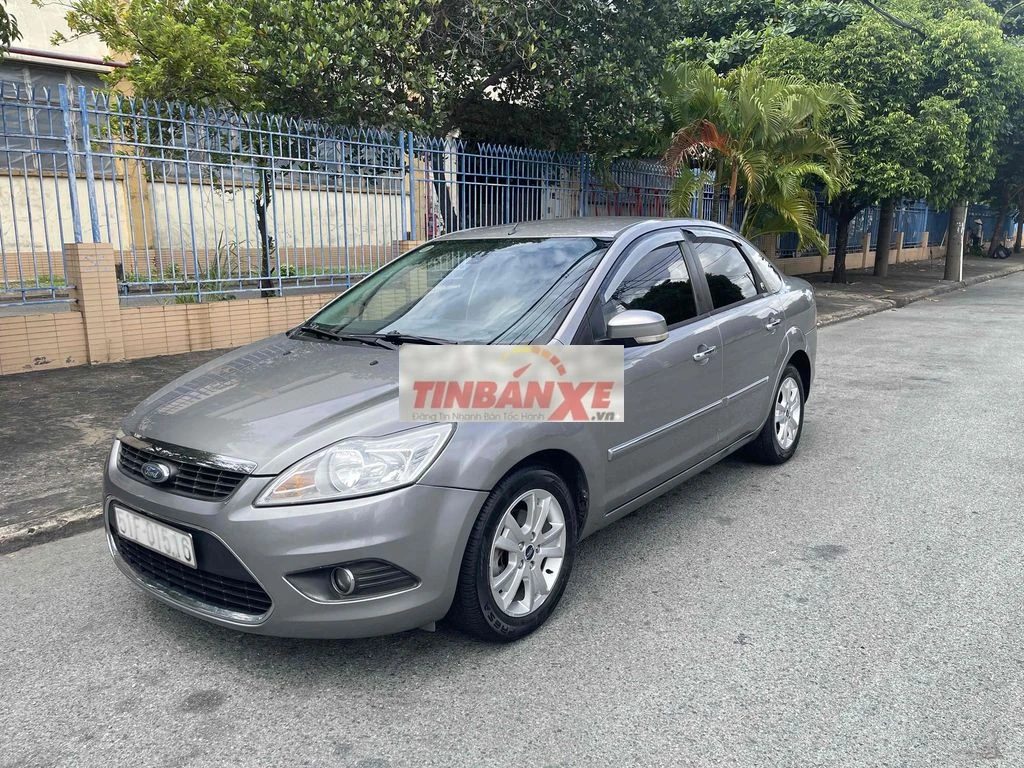 Ford Focus Ghia 2011 Xám Tự động