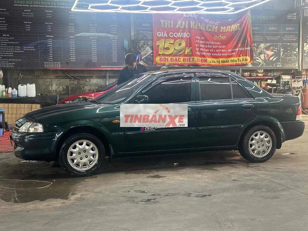 Ford Laser 2000 Xanh lá cây 5 chỗ