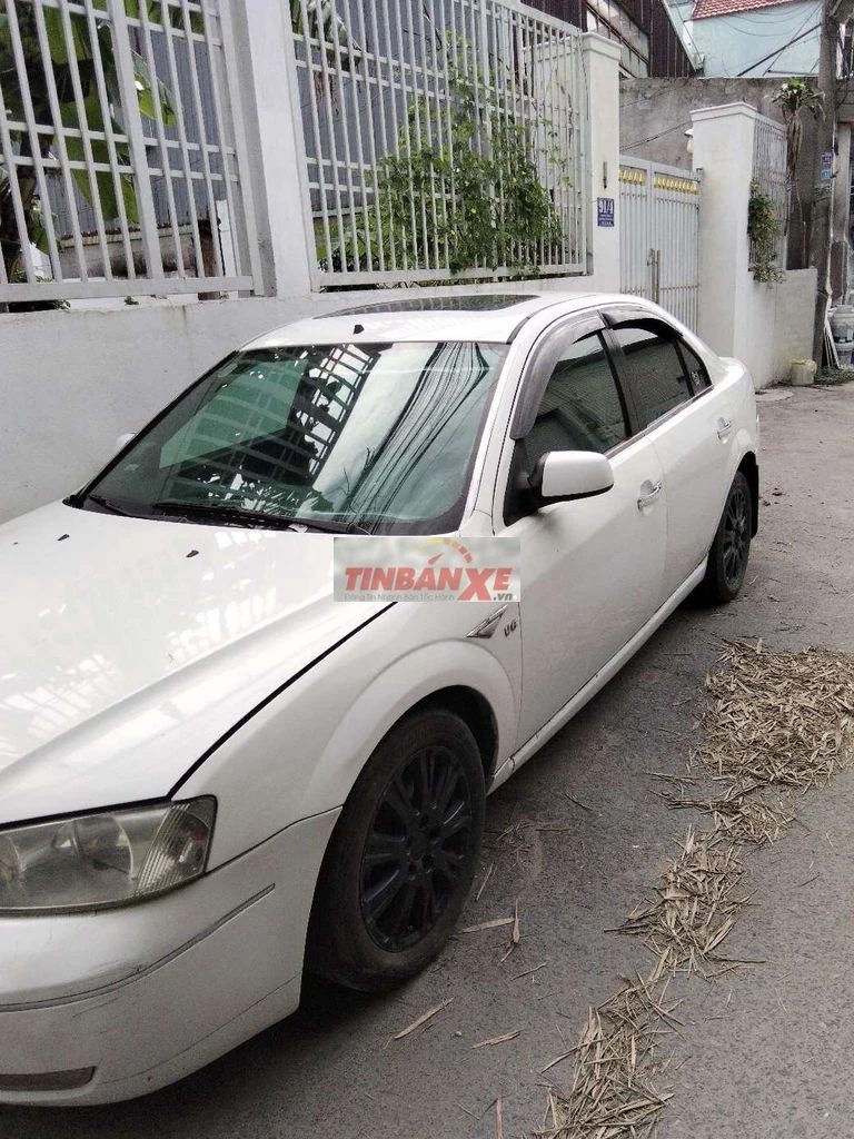 Ford Mondeo 2003 Trắng