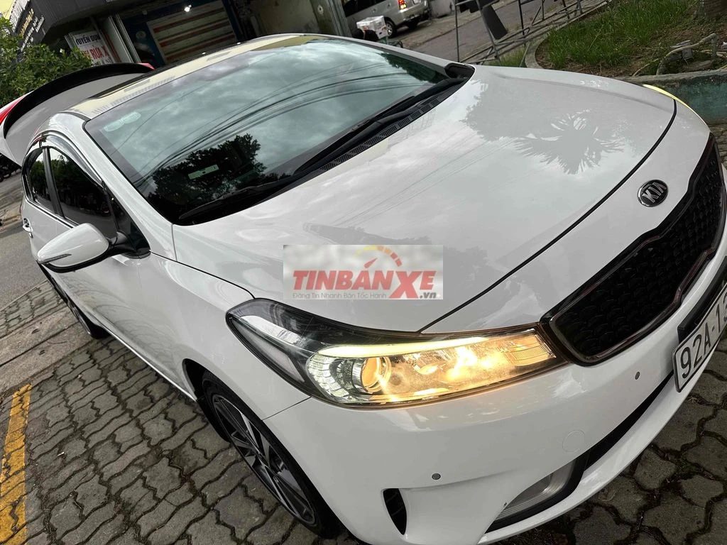 Kia Cerato 1.6 AT bản full